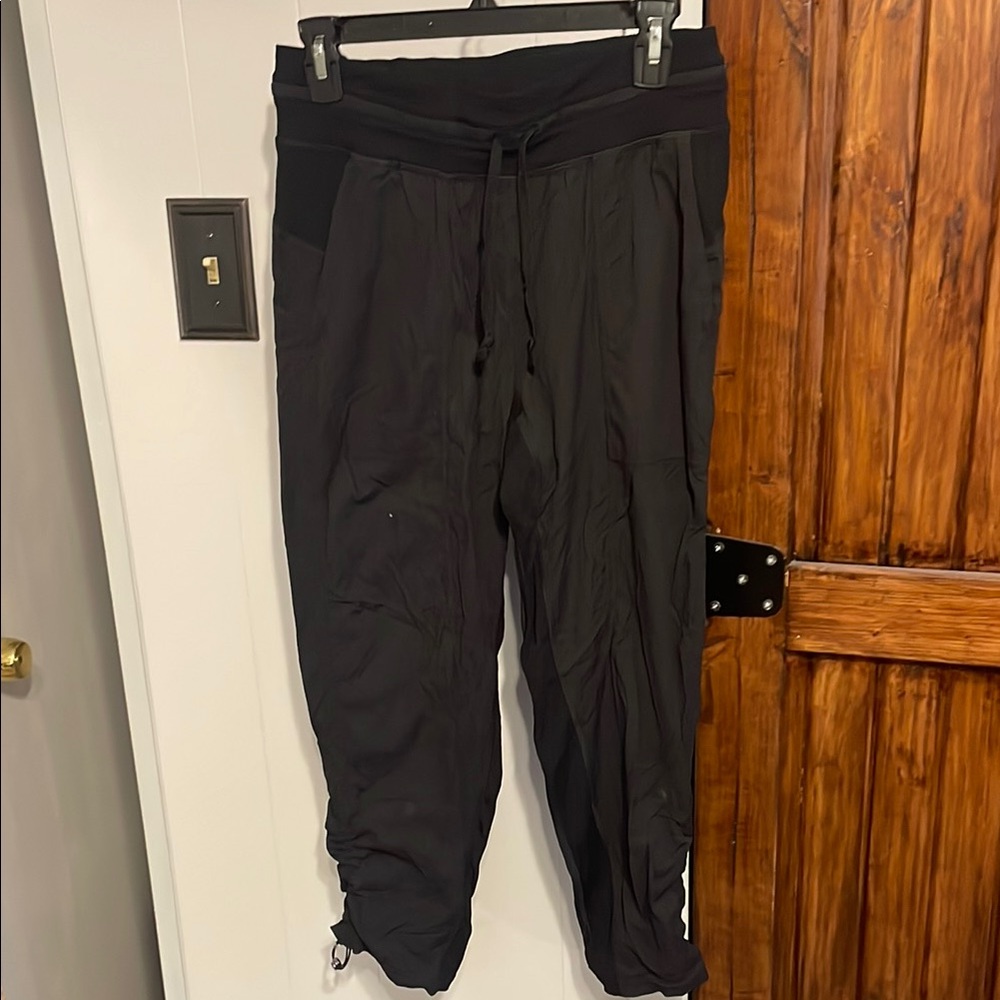 Woman’s lululemon Black Jogger Pants